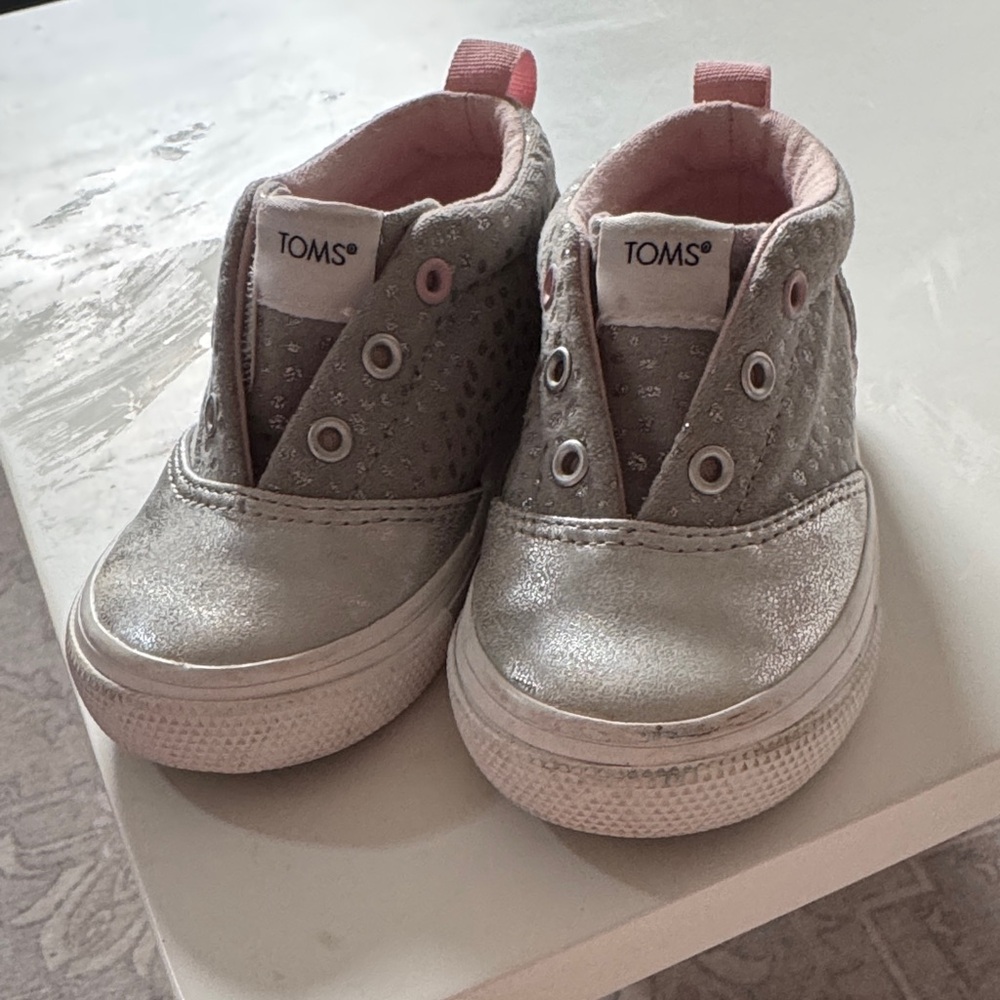 TOMS Kids' Sparkly Gray and Pink Sneakers